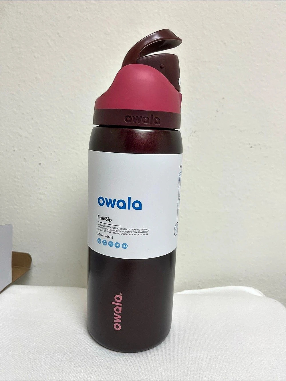 Owala FreeSip Stainless Steel Water Bottle 32 oz Water Bottle Burgandi & Pink